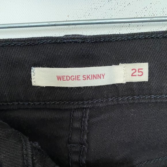 Levis | Wedgie Fit | Skinny Jeans | Soft Ultra Black | Size 25 - Picture 6 of 12